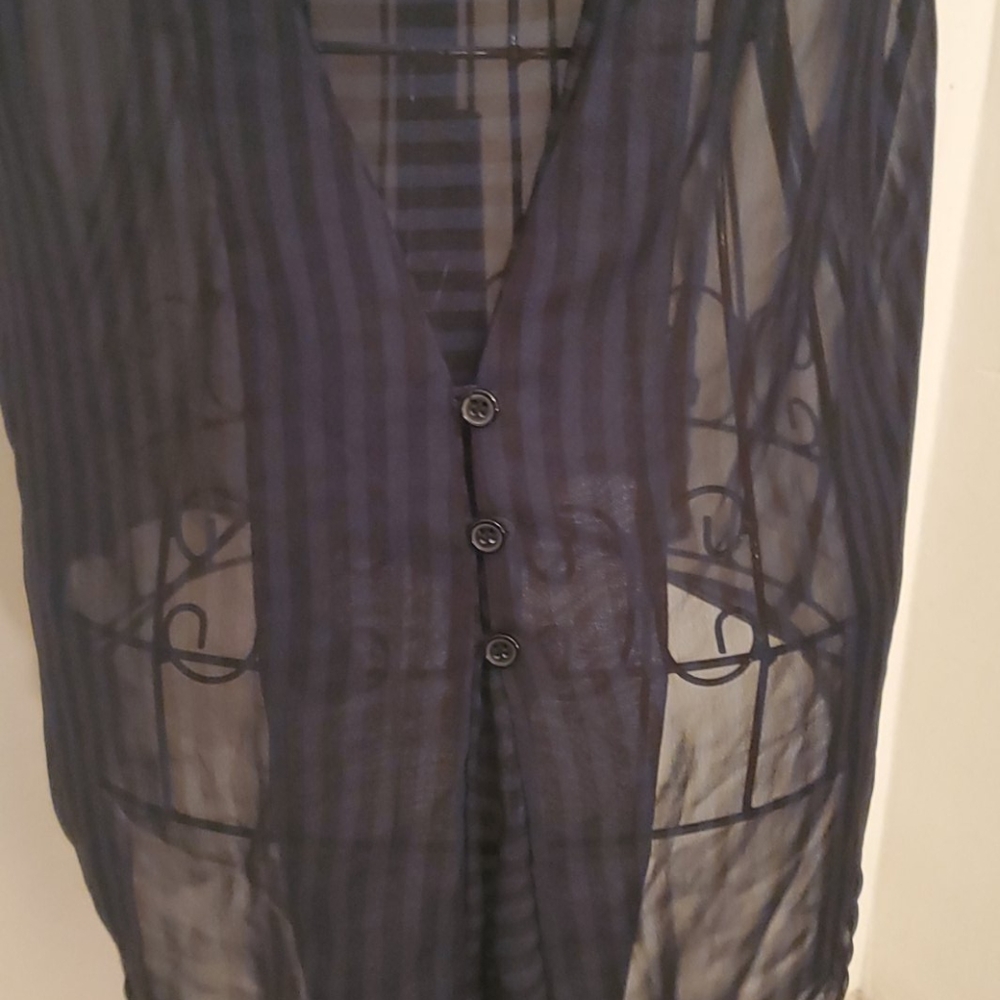Forever 21 sheer top size Medium - Picture 6 of 6
